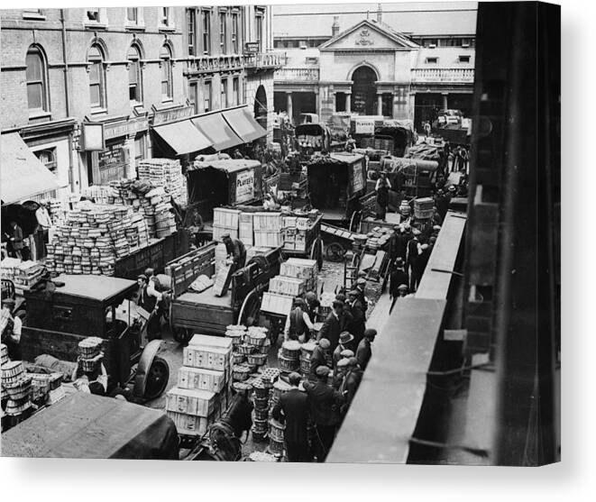 Horse Canvas Print featuring the photograph Busy Covent Market, London by Fpg