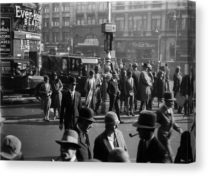 Piccadilly Circus Canvas Print featuring the photograph Cross Now by General Photographic Agency