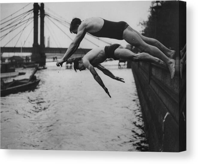 1930-1939 Canvas Print featuring the photograph Thames Lido by Don Price