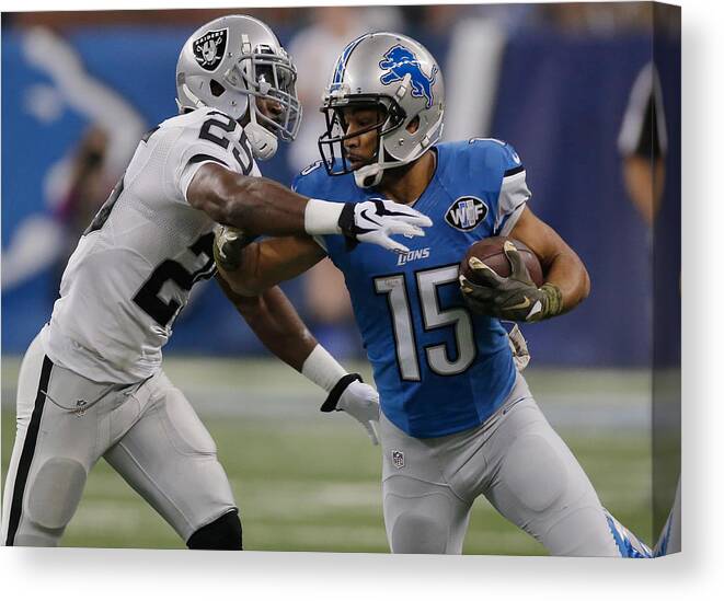 Three Quarter Length Canvas Print featuring the photograph Oakland Raiders v Detroit Lions #1 by Gregory Shamus