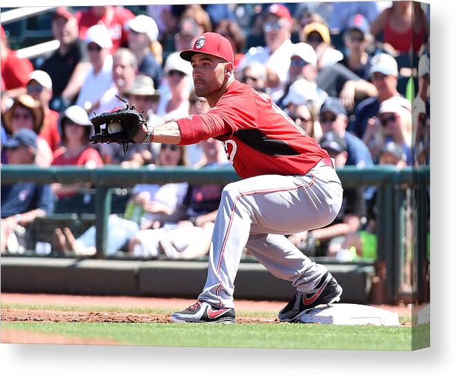 People Canvas Print featuring the photograph Joey Votto by Norm Hall