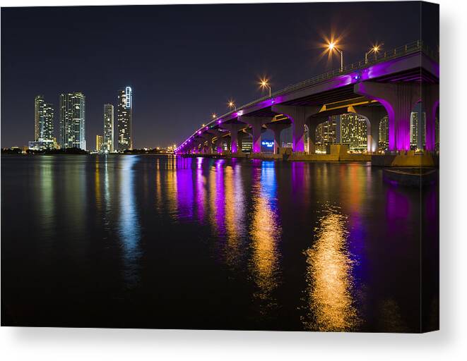 Architecture Canvas Print featuring the photograph Miami Downtown Skyline by Raul Rodriguez