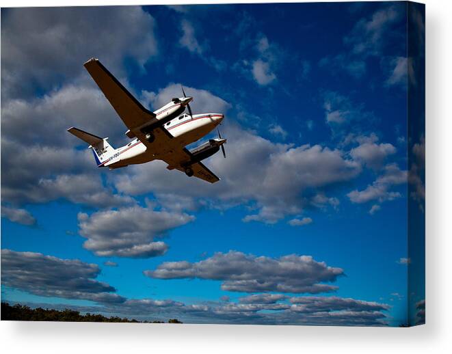Emergency Service Canvas Print featuring the photograph Airborne Doctors by Carole Hinding