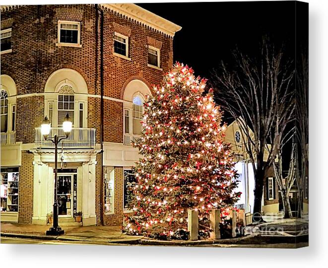 Christmas Canvas Print featuring the photograph Christmas in Plymouth MA by Janice Drew