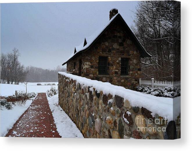 Christmas Canvas Print featuring the photograph Country Winter Landscape by Amy Lucid