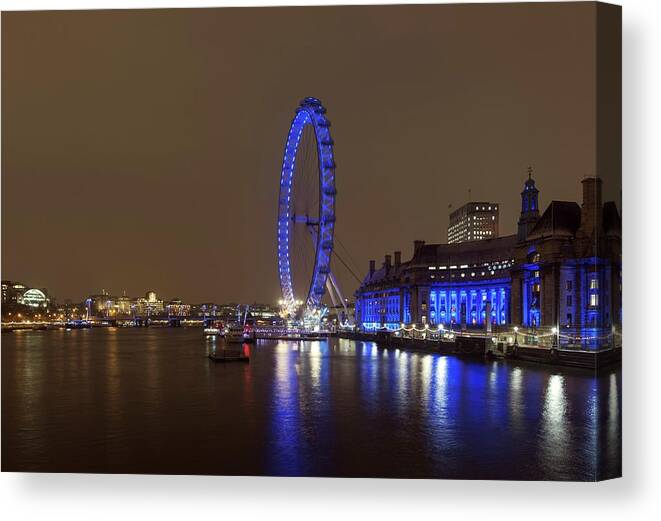 London Eye Canvas Print featuring the photograph London Eye At Night by Daniel Sambraus/science Photo Library