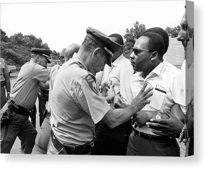 1966 Canvas Print featuring the photograph Martin Luther King by Underwood Archives