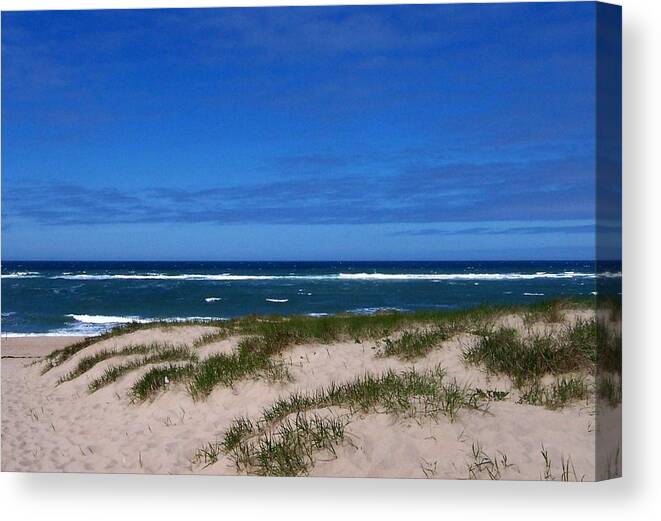 Provincetown Canvas Print featuring the photograph Race Point Beach by Catherine Gagne