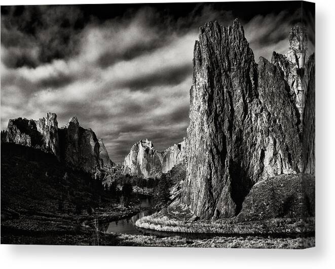 Smith Rock Canvas Print featuring the photograph Smith Rock State Park 1 by Robert Woodward