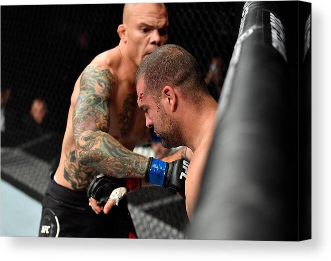 Martial Arts Canvas Print featuring the photograph UFC Fight Night: Shogun v Smith by Jeff Bottari