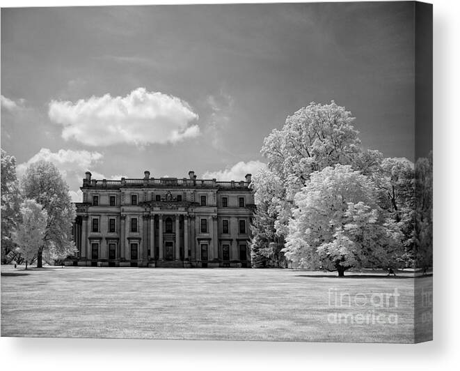 Ir Canvas Print featuring the photograph Vanderbilt Mansion by Claudia Kuhn