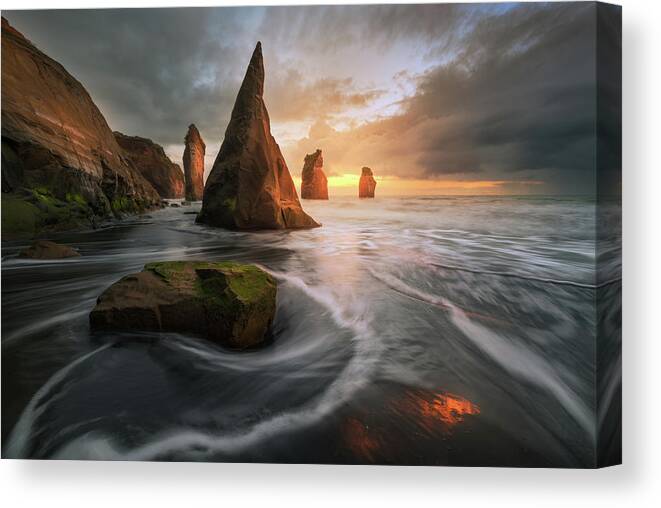 Seascape Canvas Print featuring the photograph Warcraft by Tim Fan