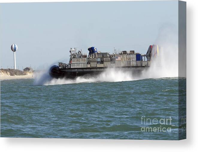 Exercise Bold Alligator Canvas Print featuring the photograph A Landing Craft Air Cushion Prepares #6 by Stocktrek Images