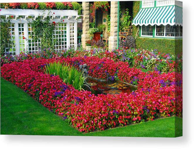 Gardens Canvas Print featuring the photograph Dining Room Garden by Lynn Bauer