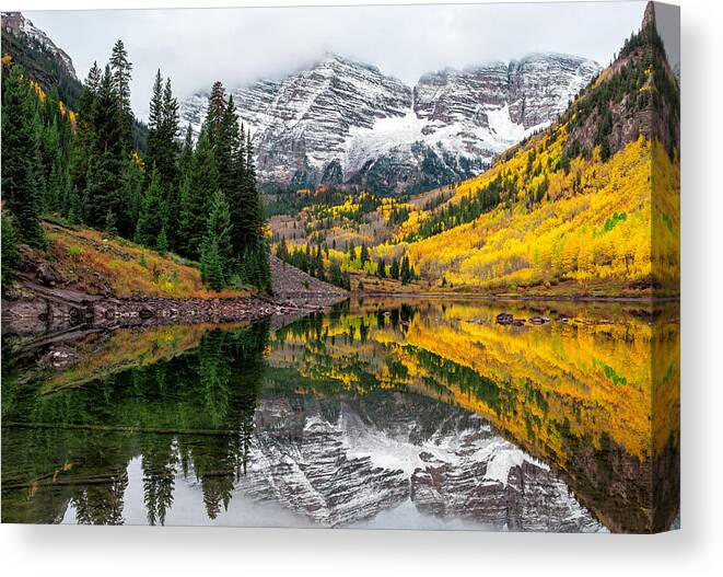 Maroon Bells Canvas Print featuring the photograph In the Morning Light by Tim Reaves