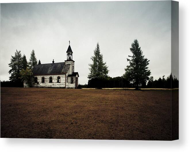 Church Canvas Print featuring the photograph Sundays Past by RicharD Murphy