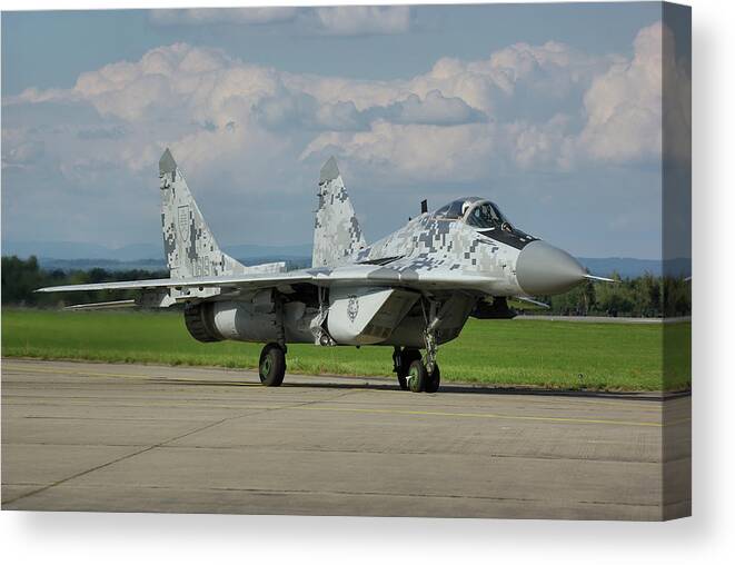 Mikoyan Canvas Print featuring the photograph Mikoyan-Gurevich MiG-29AS #1 by Tim Beach