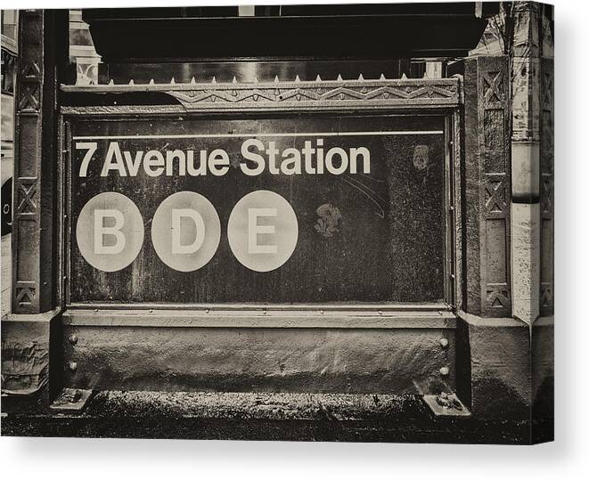 Manhattan Canvas Print featuring the photograph Antique Subway entrance by Dick Wood