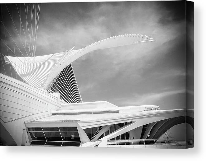 Mam Canvas Print featuring the photograph Calatrava - Milwaukee Art Museum by John Roach