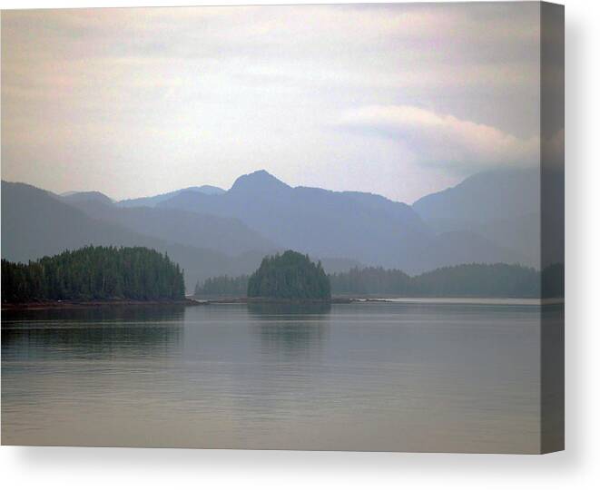 Landscape Canvas Print featuring the photograph Dreamsacpe by Paul Ross