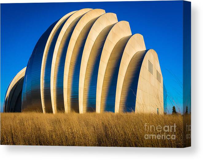 America Canvas Print featuring the photograph Kauffman Center for the Performing Arts by Inge Johnsson