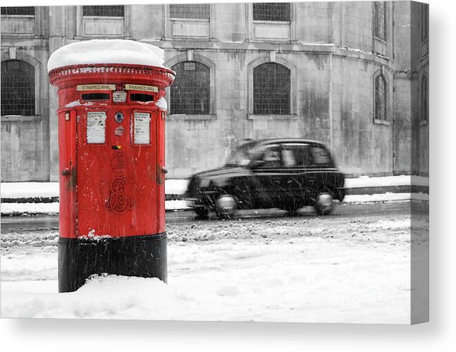 Iconic Canvas Print featuring the photograph London Snow by David Bleeker