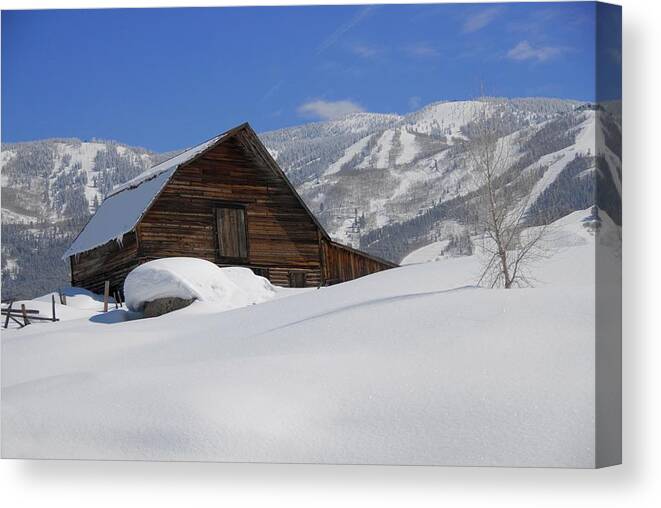 Barn Canvas Print featuring the photograph Old Barn in Snow by Joseph Cosby