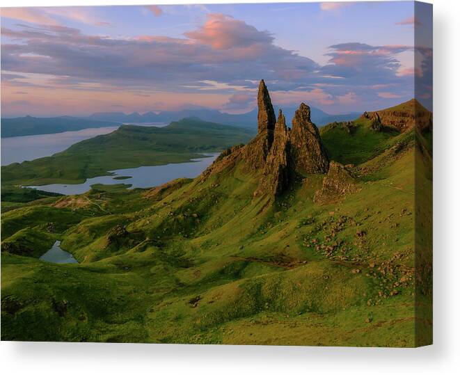 Skye Canvas Print featuring the photograph Old Man of Storr by Rob Davies