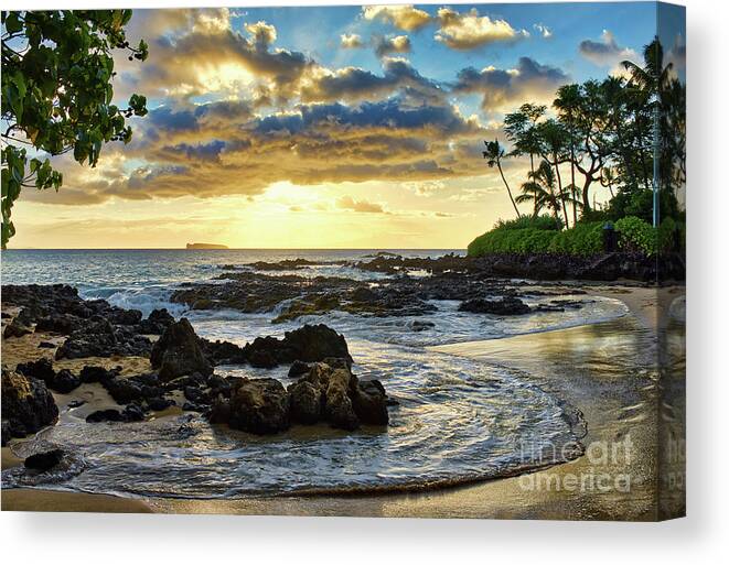 Pa'ako Canvas Print featuring the photograph Pa'ako Cove by Eddie Yerkish