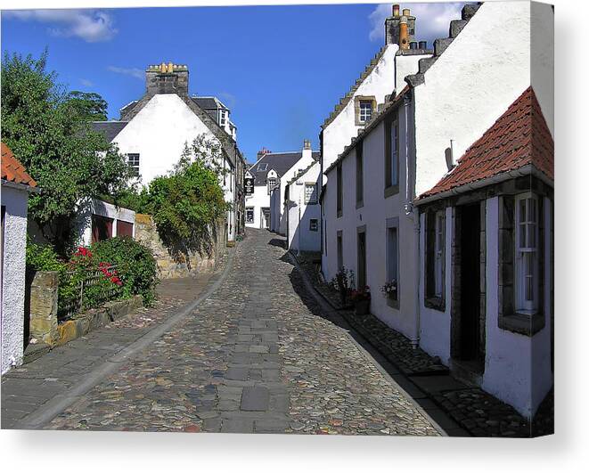 Cuross Canvas Print featuring the photograph Royal Culross by Kuni Photography