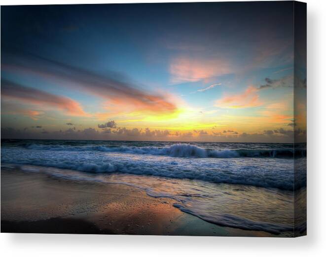Sunrise Canvas Print featuring the photograph Seascape Sunrise by R Scott Duncan