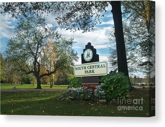 North Ridgeville Canvas Print featuring the photograph South Central Park - Autumn by Mark Madere