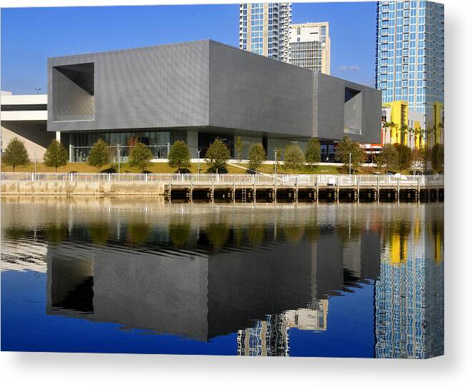 Pre Opening Canvas Print featuring the photograph Tampa Museum of Art pre opeining 2010 by David Lee Thompson