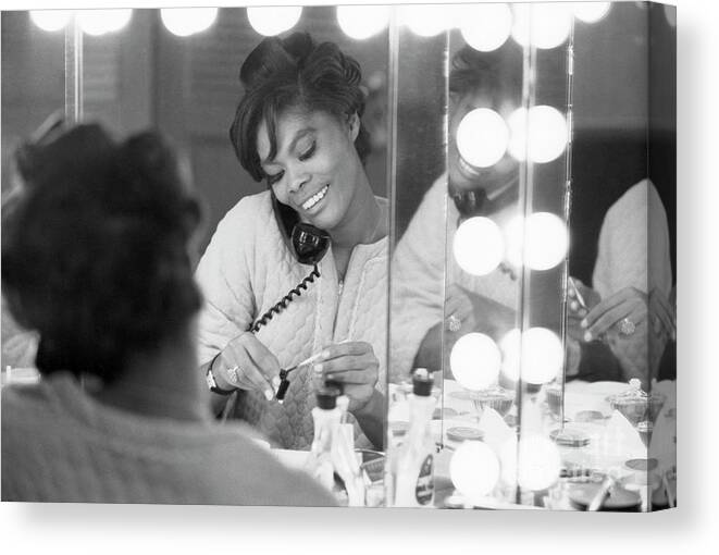 Singer Canvas Print featuring the photograph Singer Dionne Warwick At The Copacabana #1 by The Estate Of David Gahr