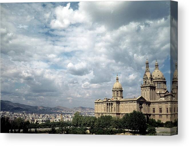 1940-1949 Canvas Print featuring the photograph Barcelona,spain by Michael Ochs Archives