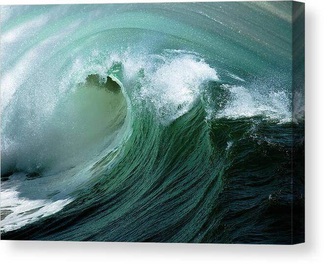 Manhattan Beach Canvas Print featuring the photograph Crashing Wave by Andrew Kennelly