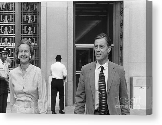 Copy Editor Canvas Print featuring the photograph Katherine Graham And Ben Bradlee by Bettmann