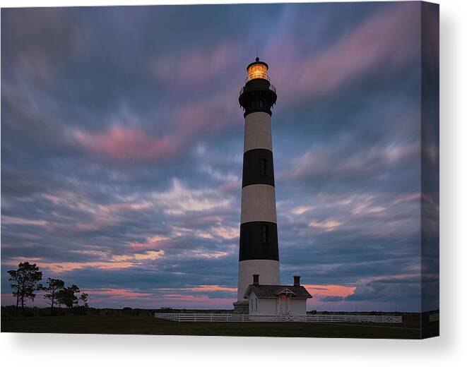 North Carolina Canvas Print featuring the photograph Sundown At Bodie Lighthouse by Robert Fawcett