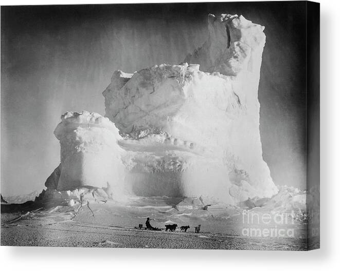 People Canvas Print featuring the photograph The Scott Expedition by Bettmann