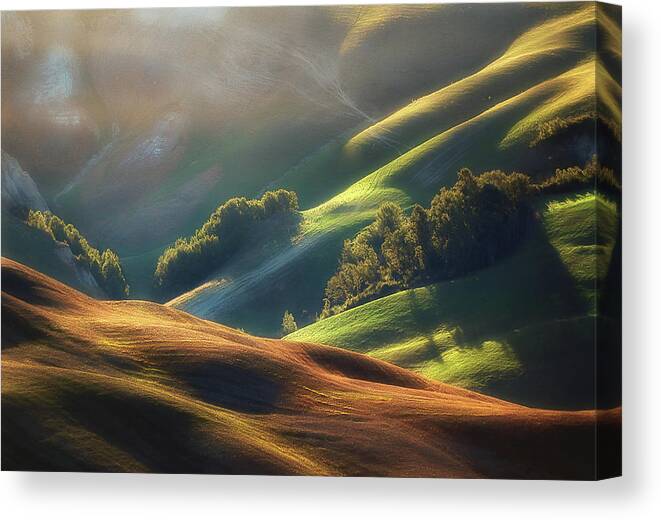Landscape Canvas Print featuring the photograph Tuscany Sunrise by Jarek Pawlak