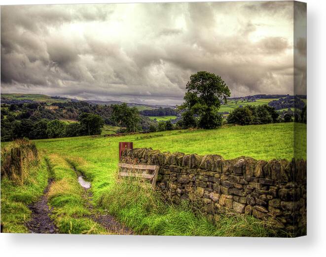 Scenics Canvas Print featuring the photograph Vale View Track by Photograph By John Grist