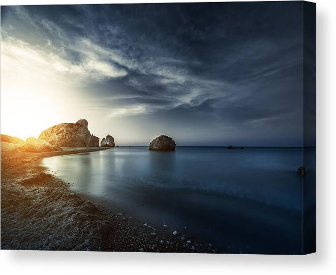 Scenics Canvas Print featuring the photograph Evening sunset on sea #3 by Da-kuk