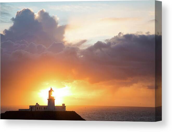 Lighthouse Canvas Print featuring the photograph Sunset at Strumble Head Lighthouse #6 by Ian Middleton