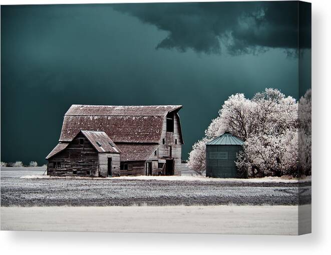 Blackmore Canvas Print featuring the photograph Blackmore Barn - Infrared Series - 1 of 3 by Peter Herman