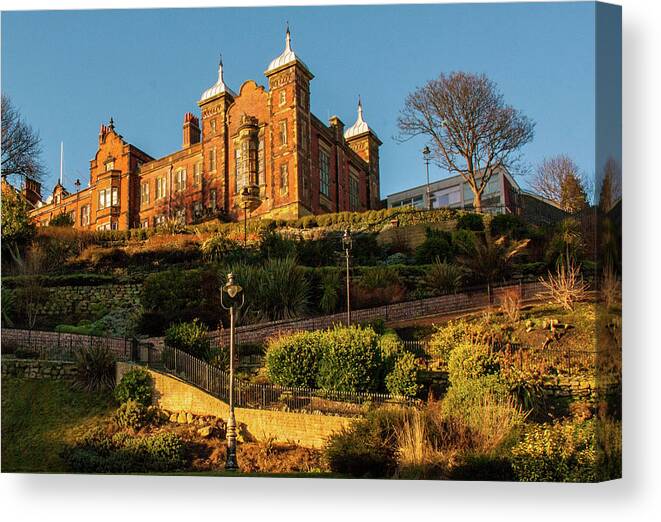 England Canvas Print featuring the photograph Scarborough Town Hall by Les Hutton