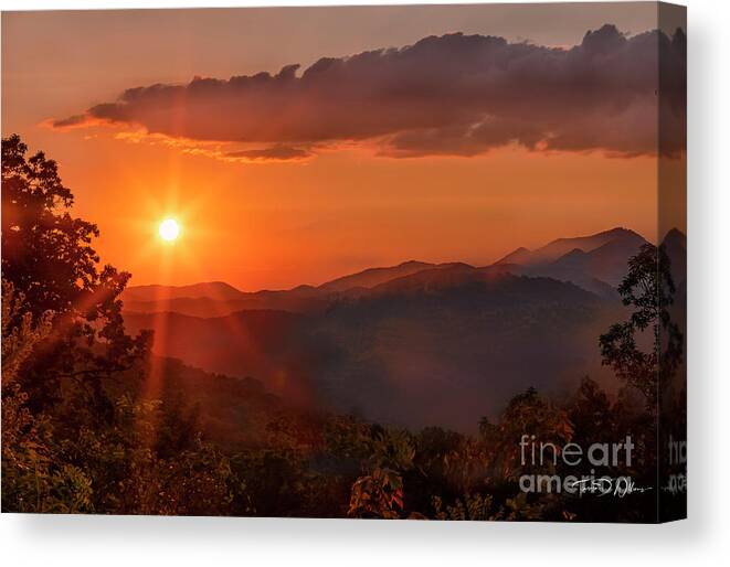 Smoky Mountains Canvas Print featuring the photograph Smoky Mountains Starburst by Theresa D Williams