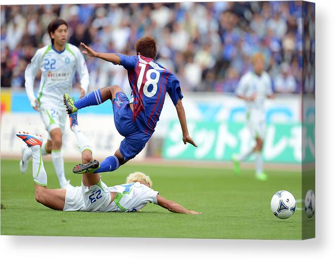 International Match Canvas Print featuring the photograph Ventforet Kofu v Shonan Bellmare - J. League 2 by Getty Images