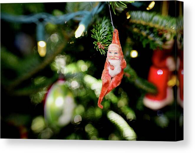 Santa Canvas Print featuring the photograph Vintage Santa by Lynn Hunt