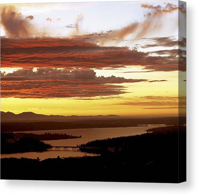 Bellevue - Washington State Canvas Print featuring the photograph Beauty in nature #3 by King Wu