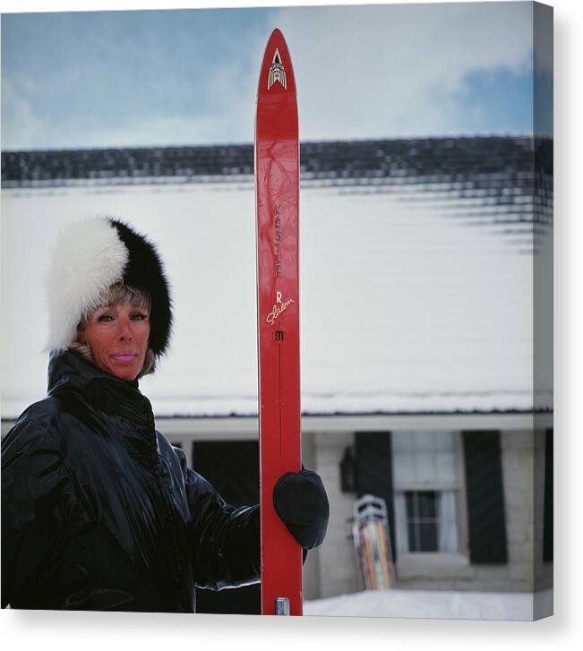 Skiing Canvas Print featuring the photograph Mrs Vernon Taylor #1 by Slim Aarons